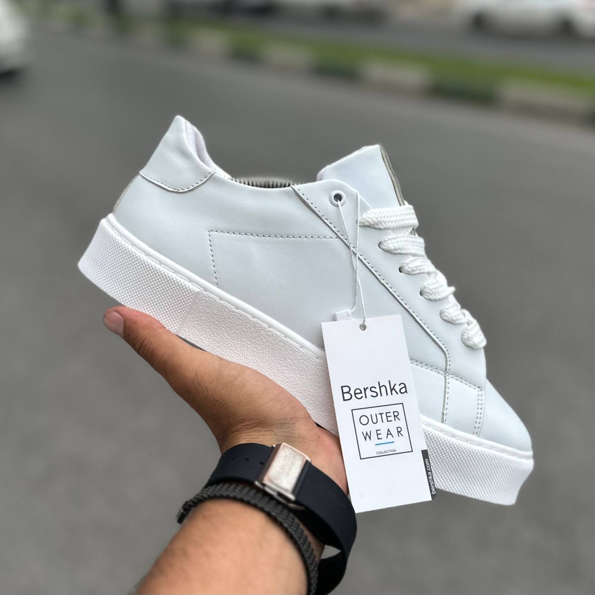 ونس Bershka تمام سفید