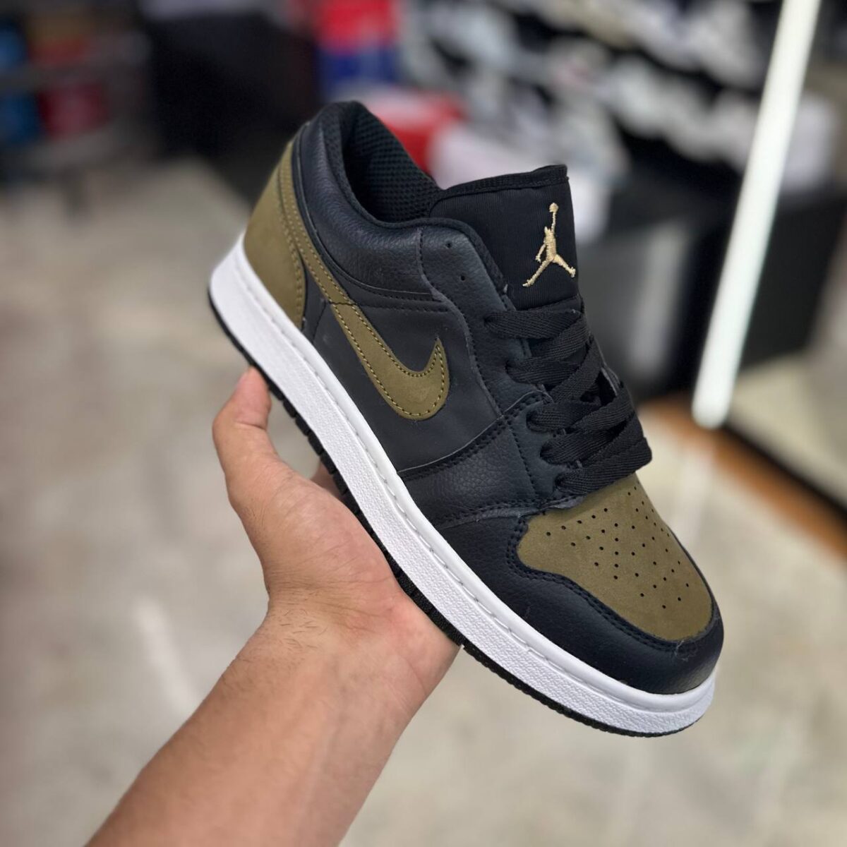 Jordan 1 قهوه ای مشکی زنونه