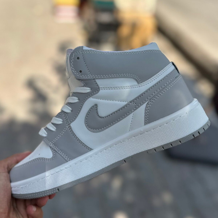 Air jordan 1 ساقدار سفید طوسی آراکس کد(1542)