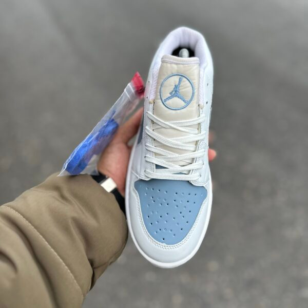 Jordan 1 low ice blue کد (1234)
