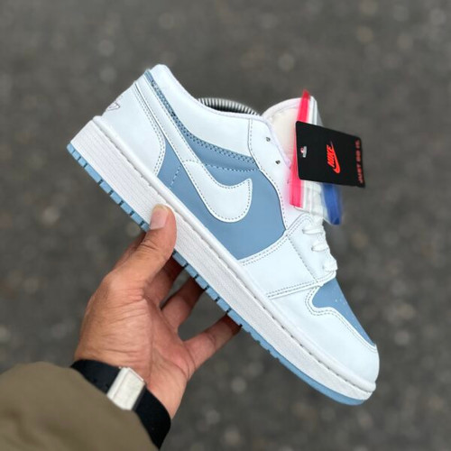 Jordan 1 low ice blue کد (1234)
