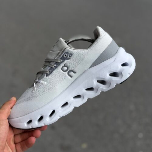 Qc OnRunning 🇨🇳 2026 سفید هاله طوسی کد(1609)