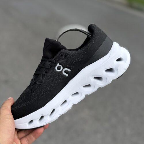 Qc OnRunning 🇨🇳 2026 مشکی سفید کد(1606)
