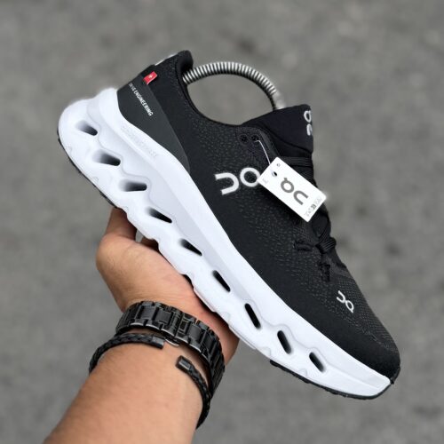Qc OnRunning 🇨🇳 2026 مشکی سفید کد(1606)