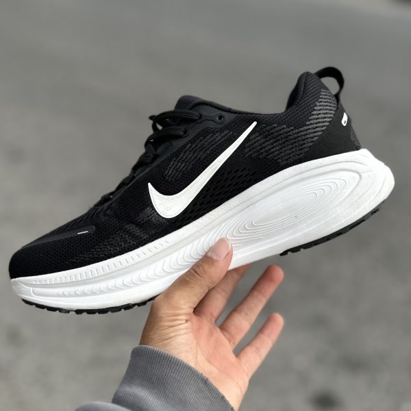 Nike zoomX 2025 چینی 🇨🇳 مشکی سفید کد(1356)