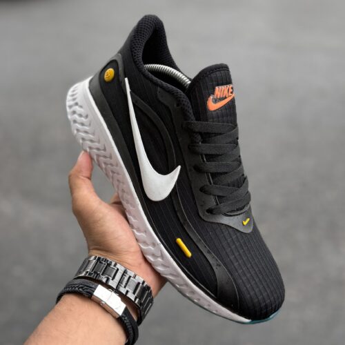 Nike مشکی زیر فی (همکار)