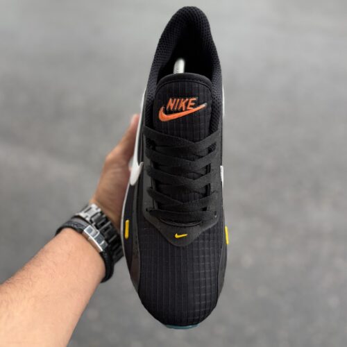 Nike مشکی زیر فی (همکار)
